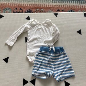 Baby gender neutral outfit|White long sleeve bodysuit & striped nautical shorts•